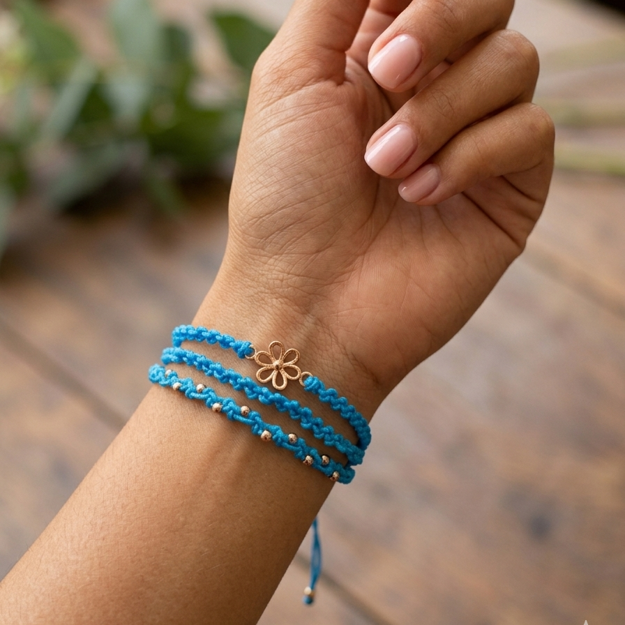 PULSERA TRIPLE AZUL CON FLOR
