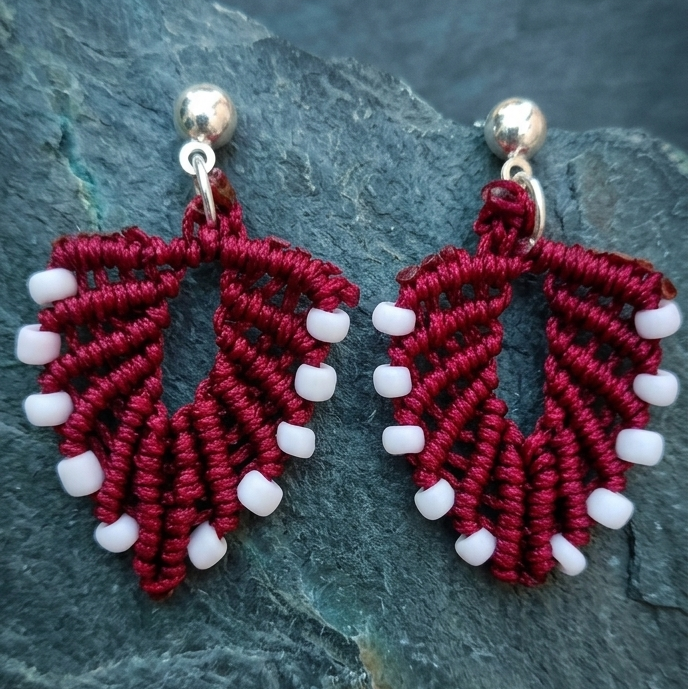 PENDIENTES HOJA HUECA GRANATE