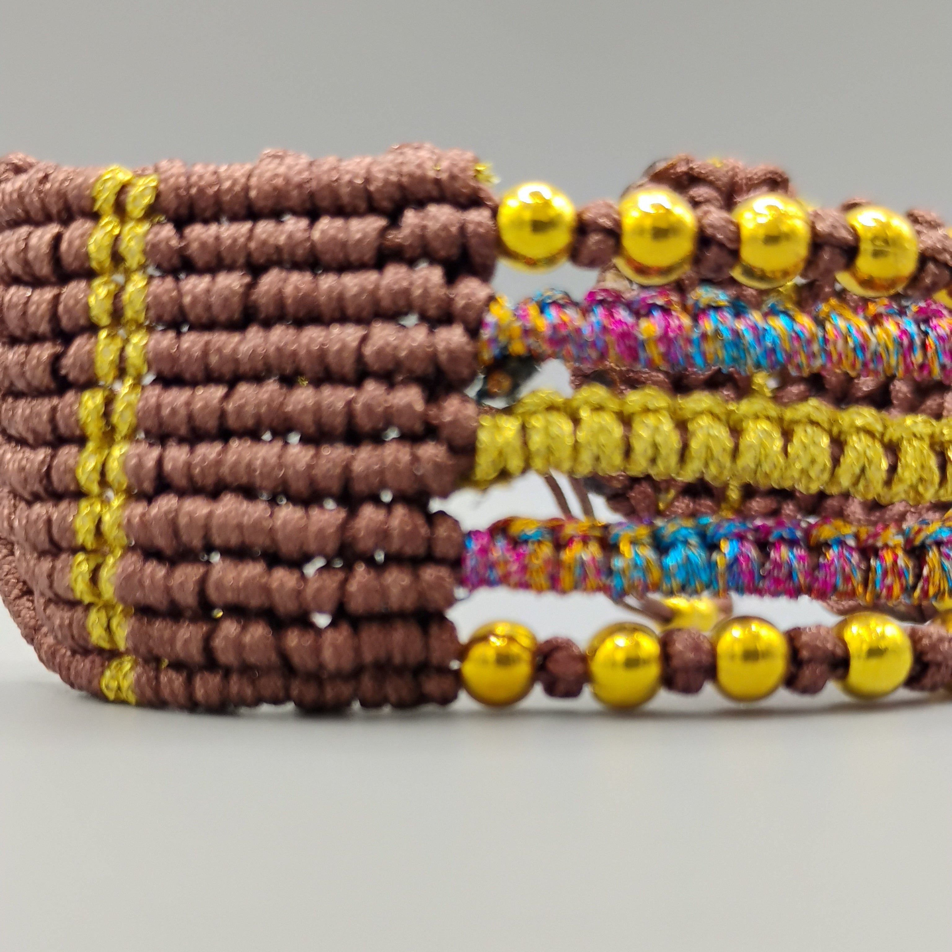 BRAZALETE MARRÓN Y DORADO