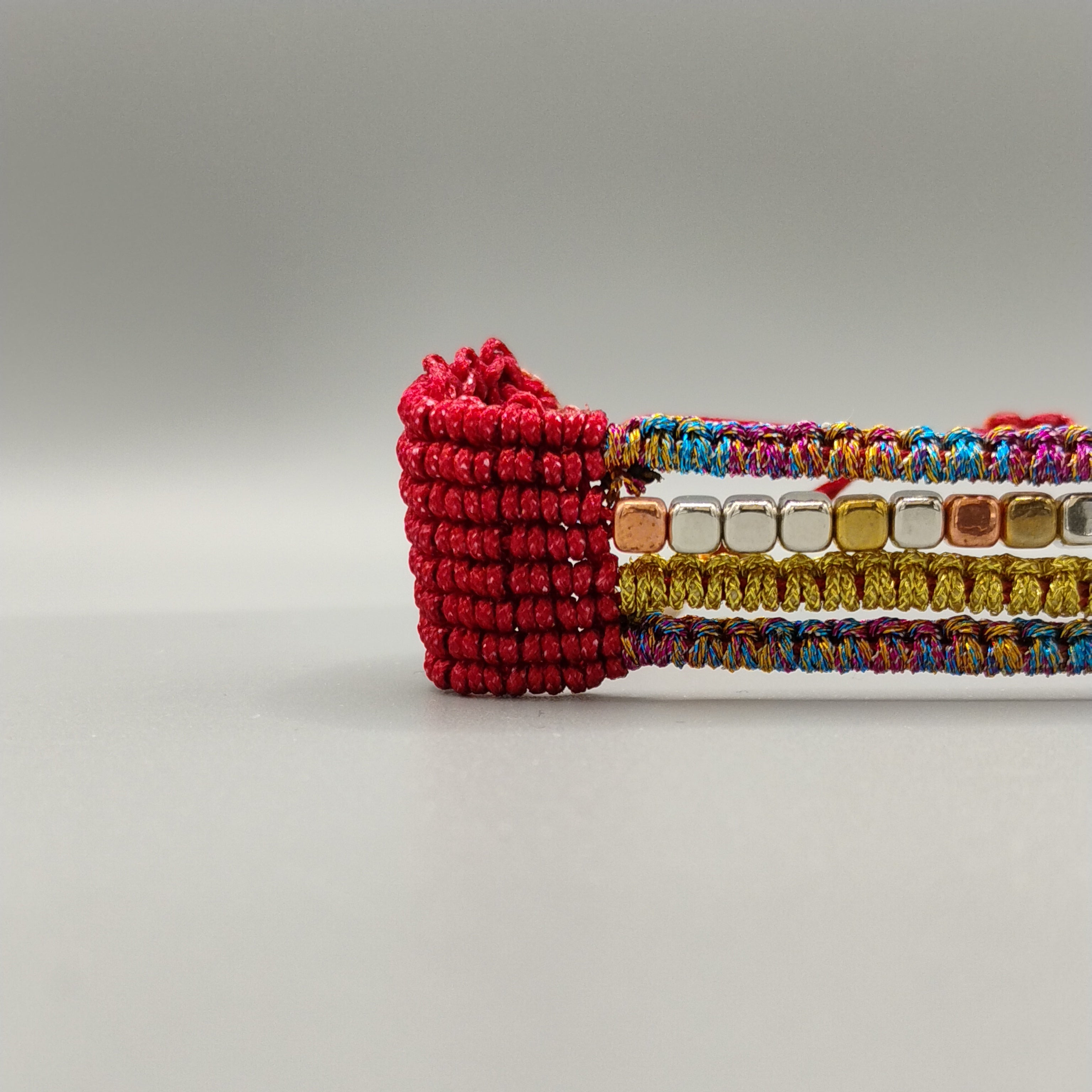 PULSERA GRANATE Y MULTICOLOR