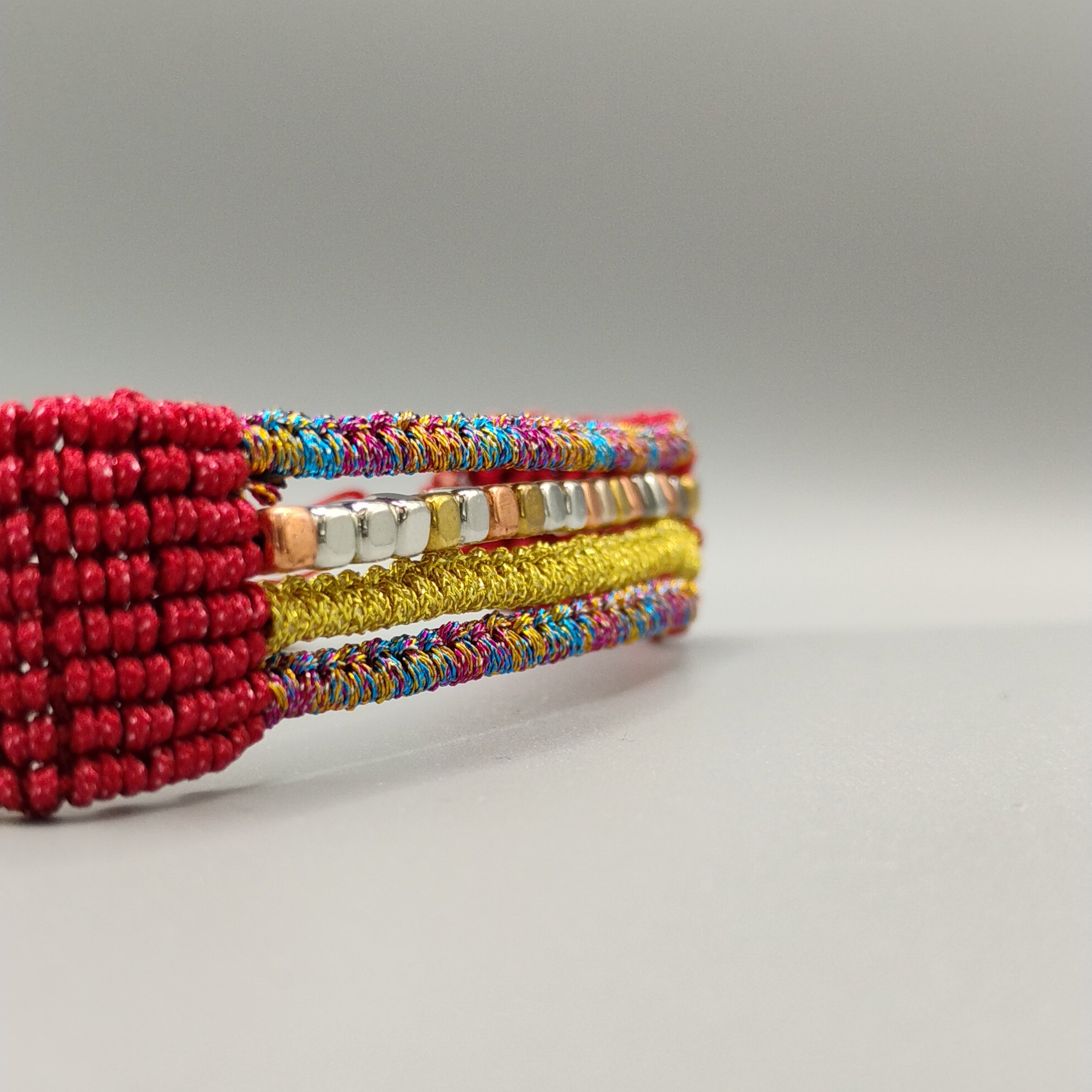 PULSERA GRANATE Y MULTICOLOR