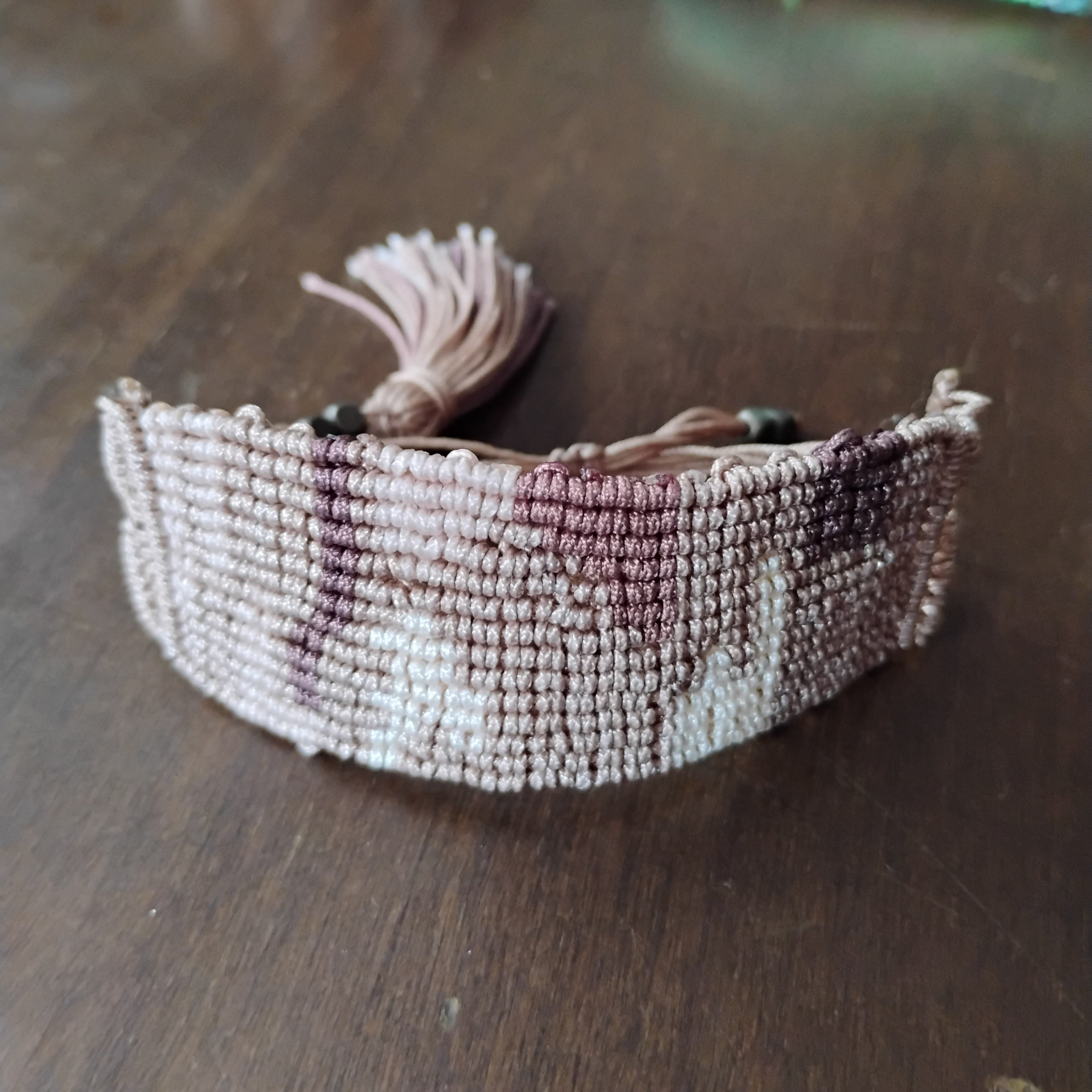 BRAZALETE GEOMETRIA IRREGULAR MARRON