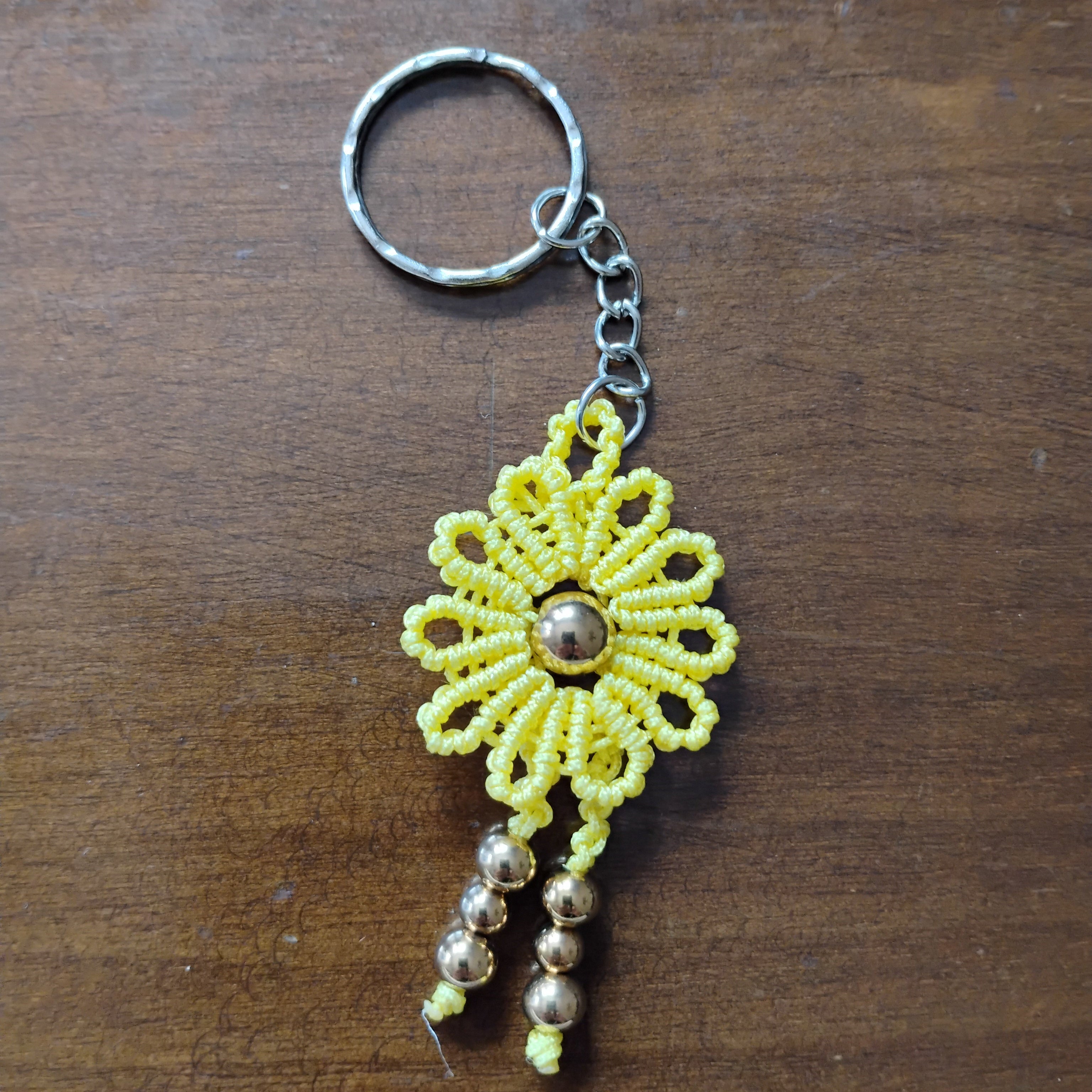 LLAVERO FLOR DE SOL AMARILLA