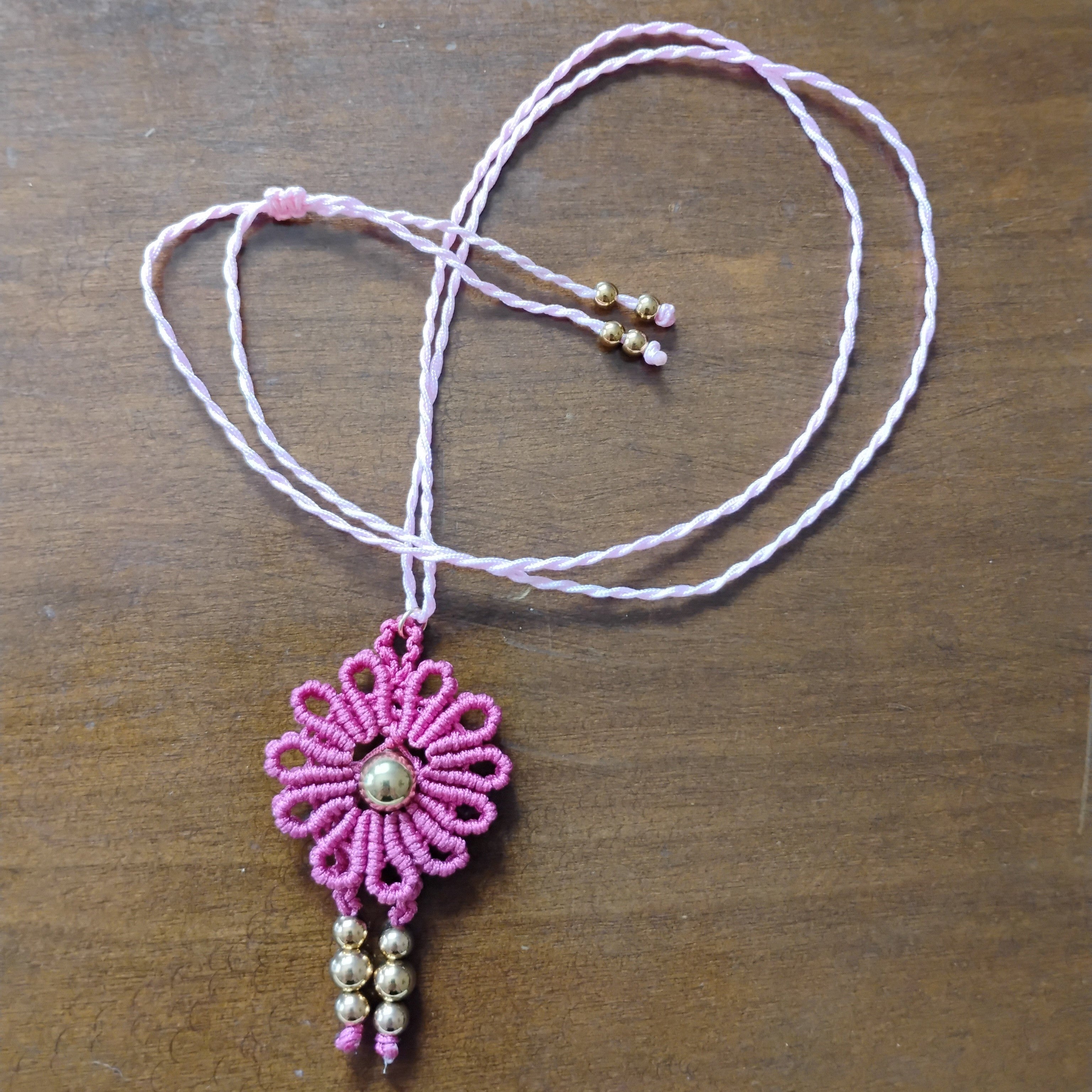 COLLAR FLOR DE SOL ROSA